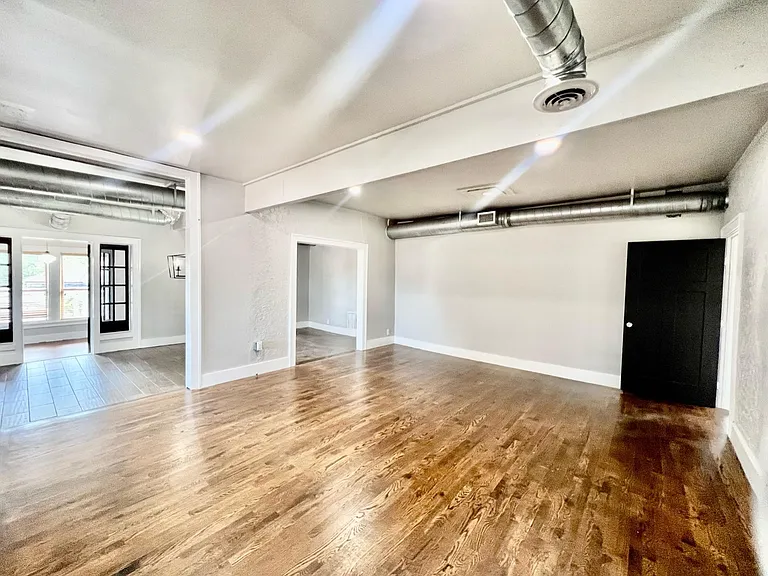 220 W Latimer St #B — Photo 12