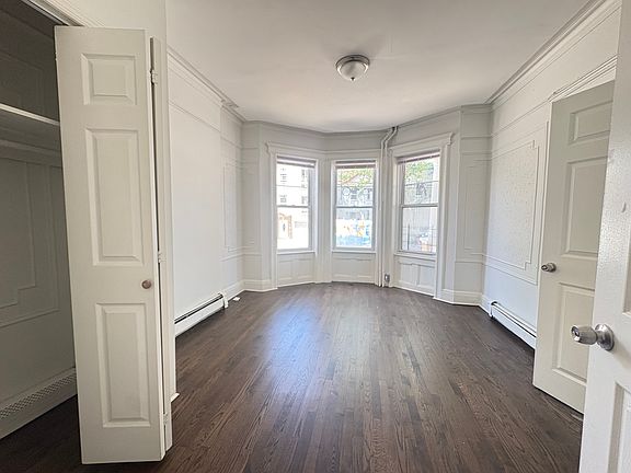3rd image of 133 Boyd Ave #3