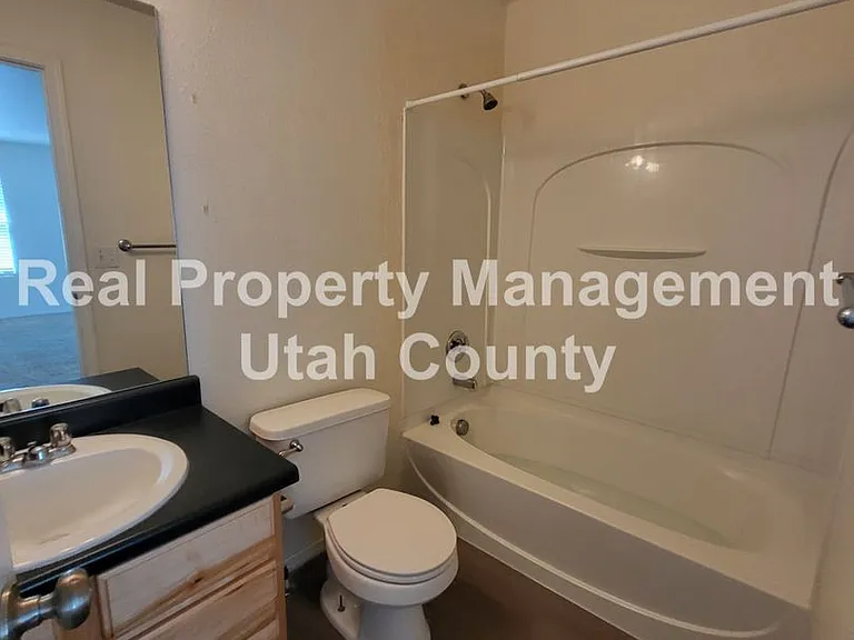 2169 E Summit Way — Photo 16
