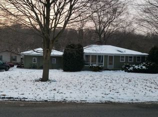 201 W Riverside Dr, Ionia, MI 48846