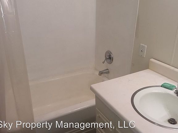 4th image of 507 W Jefferson St APT B