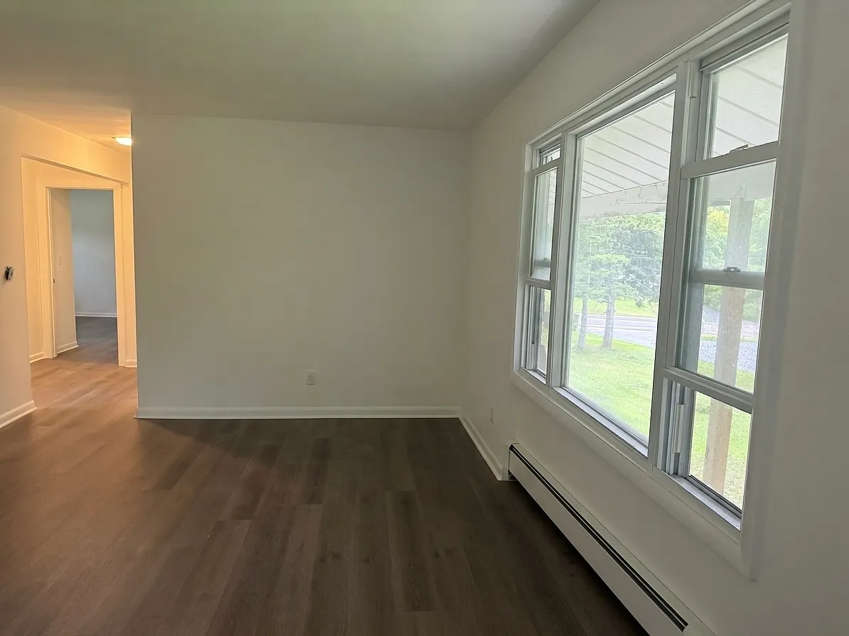2 bed, 900 sqft, $1,500 — Photo 2