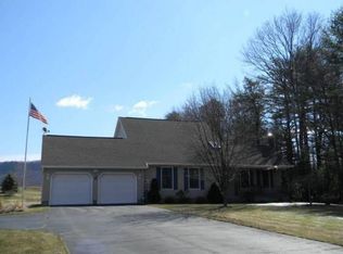 35 Strong St, Easthampton, MA 01027