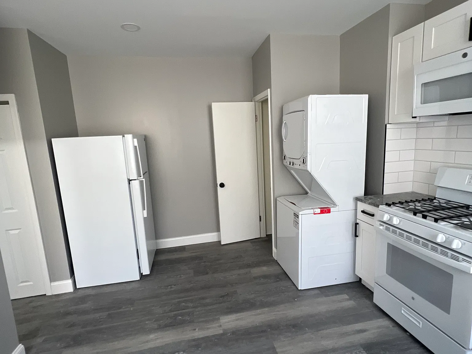 1122 Woodland Ave — Photo 1