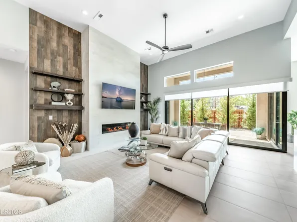 2978 Saddle Peak Dr, Reno, NV 89521