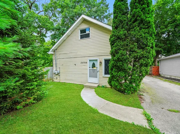 35706 N Benjamin Ave, Ingleside, IL 60041