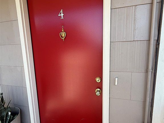 2nd image of 3113 Arbor St #4