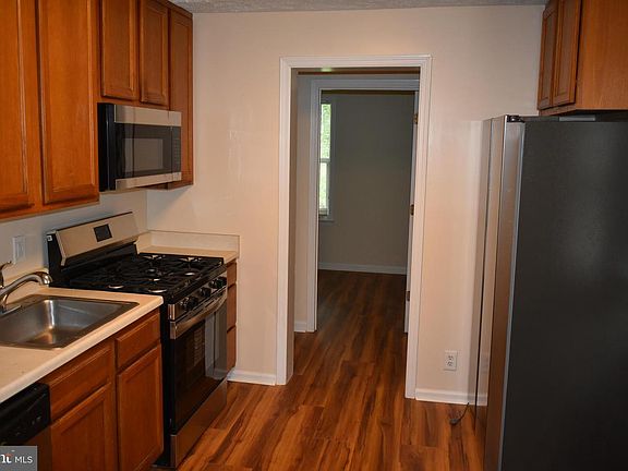 3rd image of 50 Liberty St