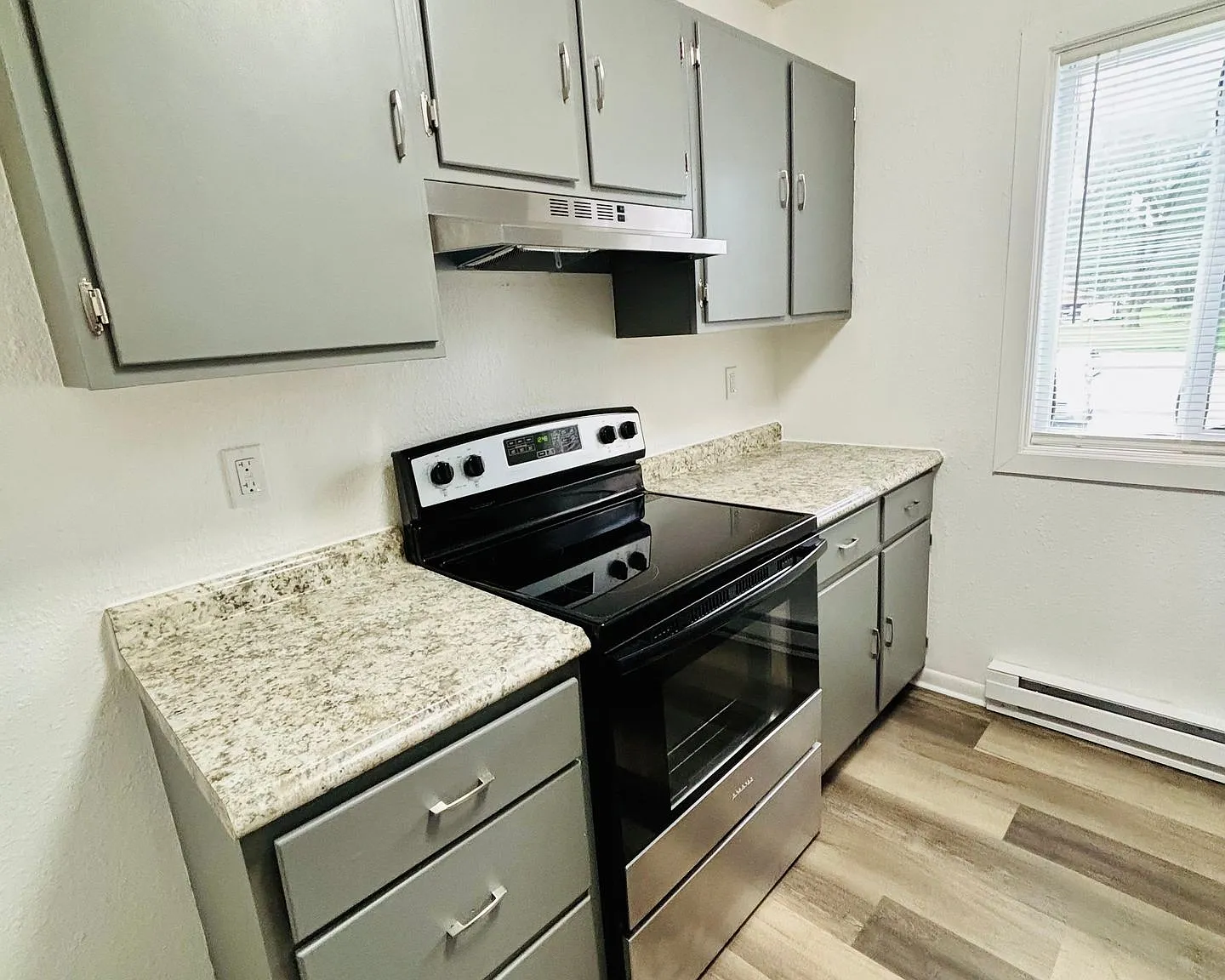 Cedar Crest Apartments — Photo 2