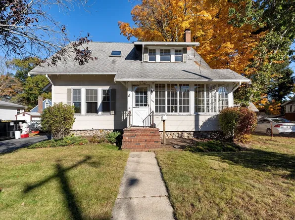 305 Liberty St, Rockland, MA 02370