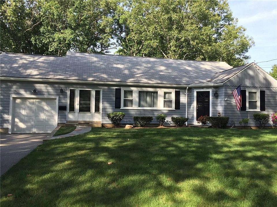 1st image of 42 Bretton Woods Dr