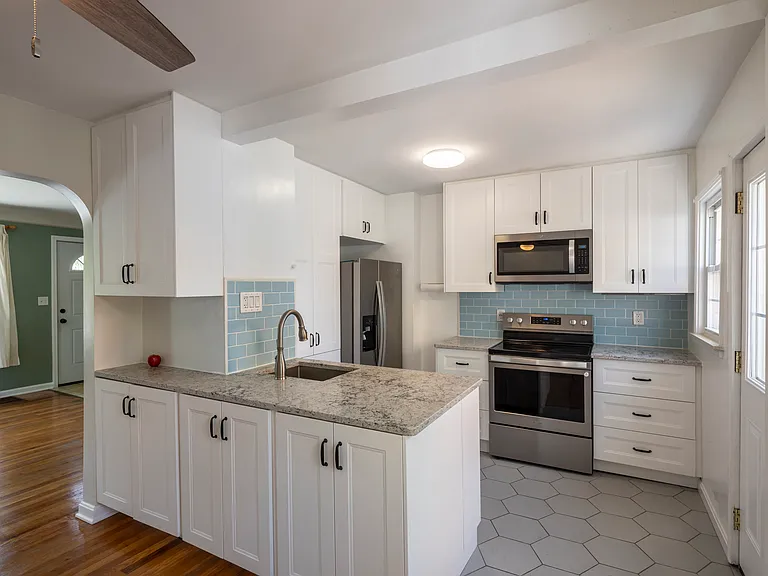 4439 Matson Ave — Photo 6