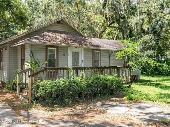 701 King Blvd #L, Brooksville, FL 34601