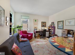 2137 Spruce St APT 8, Philadelphia, PA 19103