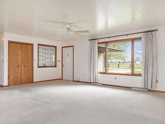 5th image of 61980 Bayshore Dr