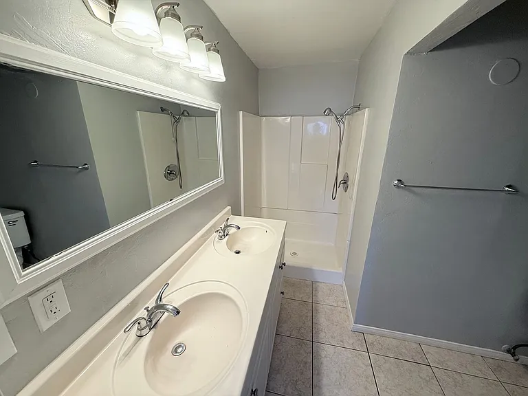 1561 Olive Ave — Photo 15