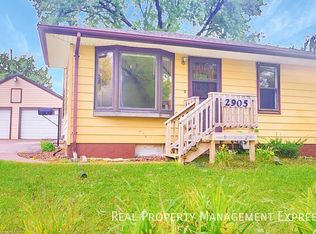 2905 E 19th St, Sioux Falls, SD 57103
