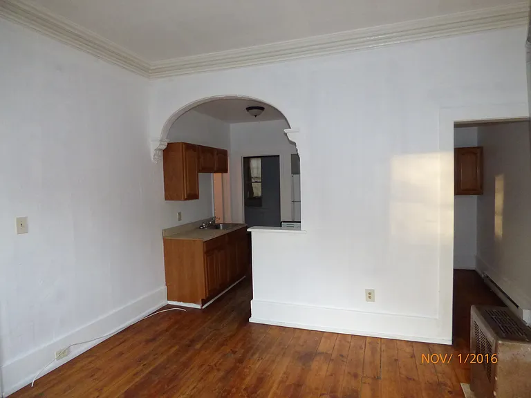 229 1st St #1 — Photo 2