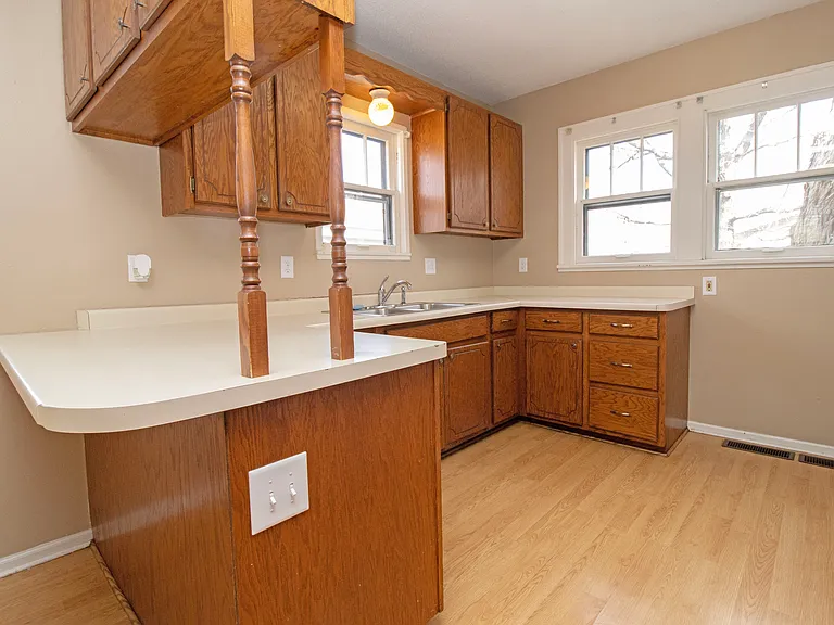 1563 6th Ave N #1 — Photo 10