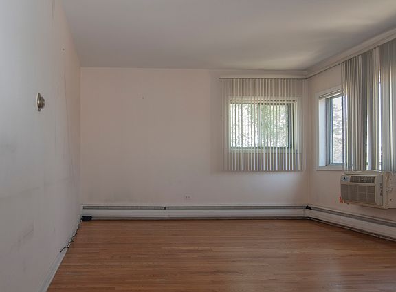 3rd image of 9201 Skokie Blvd APT 301