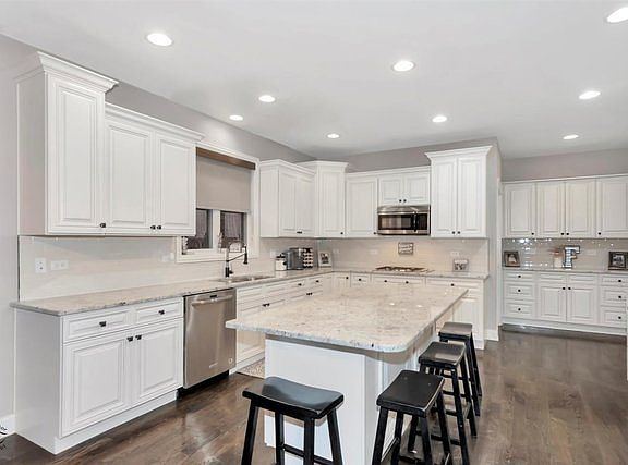 5th image of 23954 S Sunset Lakes Dr