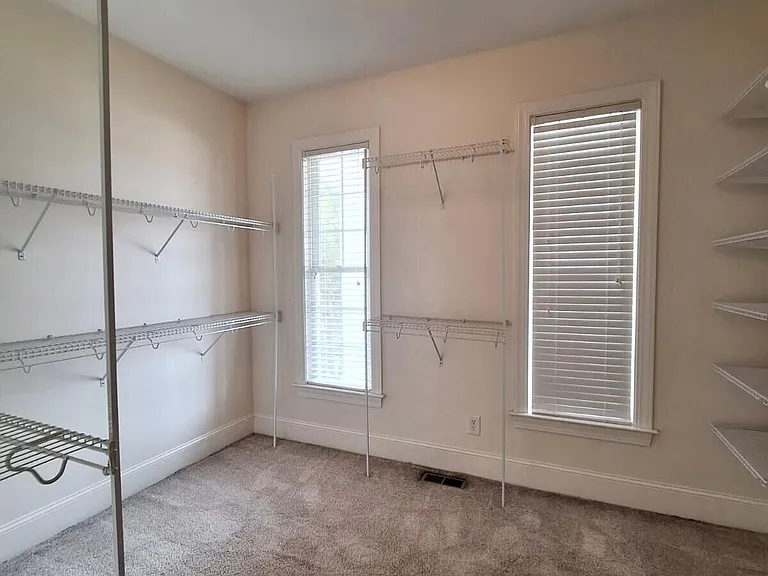 168 Blackwater Dr — Photo 12