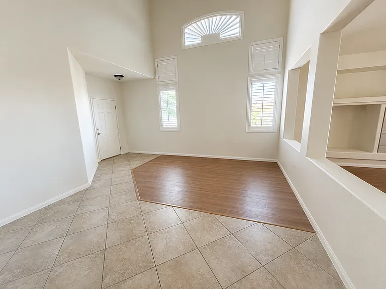 10401 Rising Harbor Ave — Photo 2