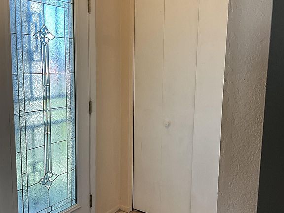 5th image of 1916 W Pueblo St