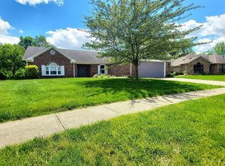 547 Raintree Dr, Avon, IN 46123