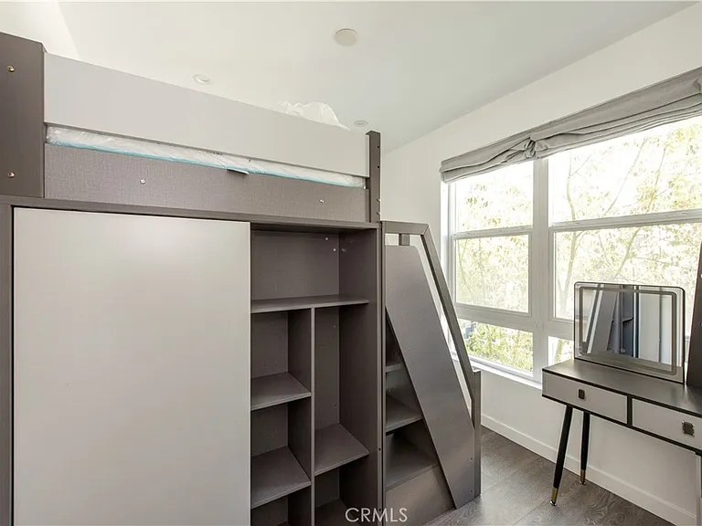 2208 Synergy — Photo 15
