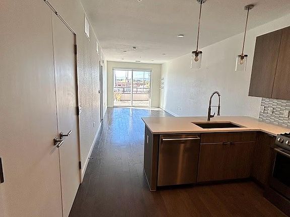 4th image of 1616 S Broadway St Unit 204