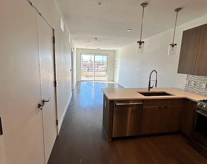 1616 S Broadway St #204 — Photo 4