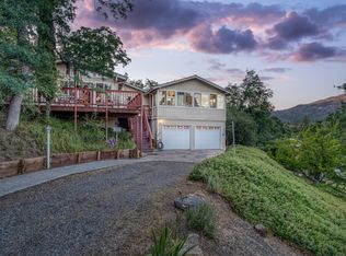 43547 Whispering Pines Dr, Oakhurst, CA 93644