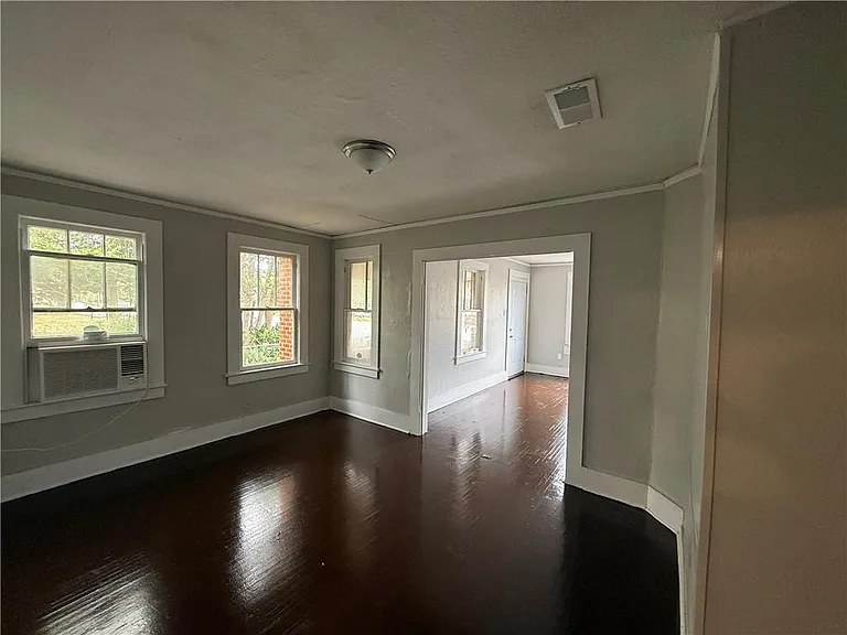 1321 Springhill Trce #B — Photo 6