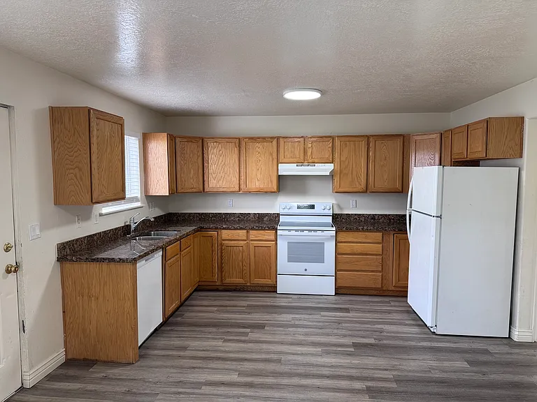2505 W 450 N #2 — Photo 7