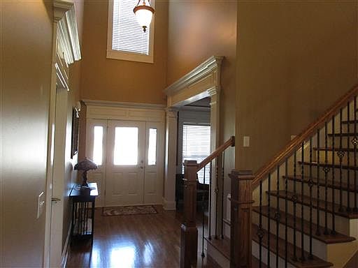 2 story Foyer