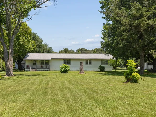 180 County Road 4255, De Kalb, TX 75559