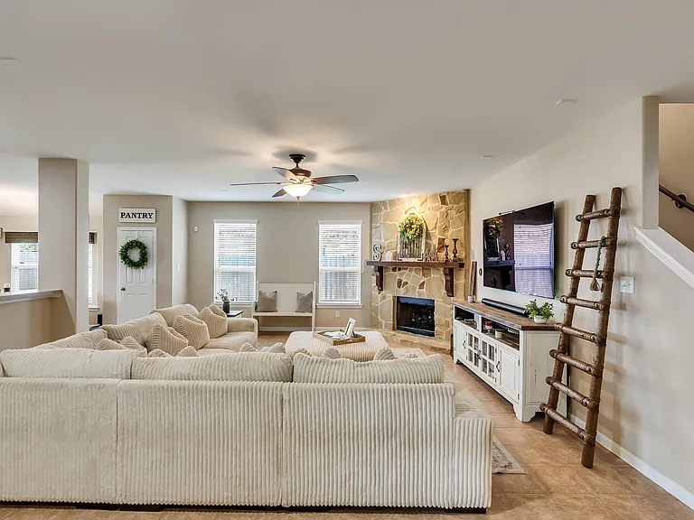 9015 Springcroft Ct — Photo 13
