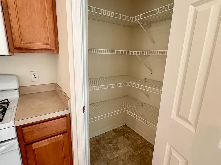 855 Emerald Lake Pkwy — Photo 5