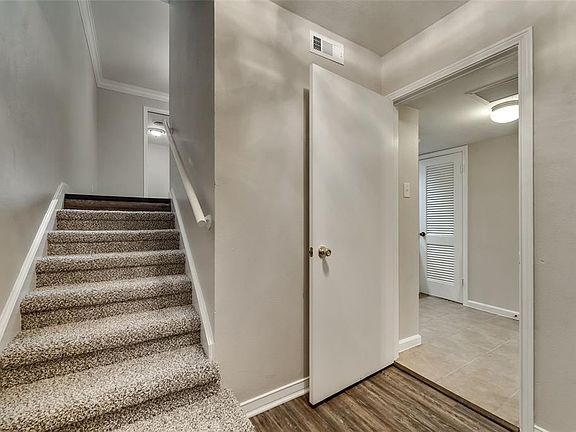 4th image of 500 E Avenue J APT D