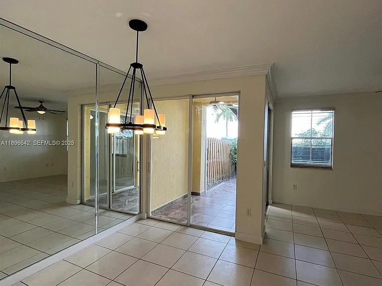 14945 SW 8th Ter — Photo 3