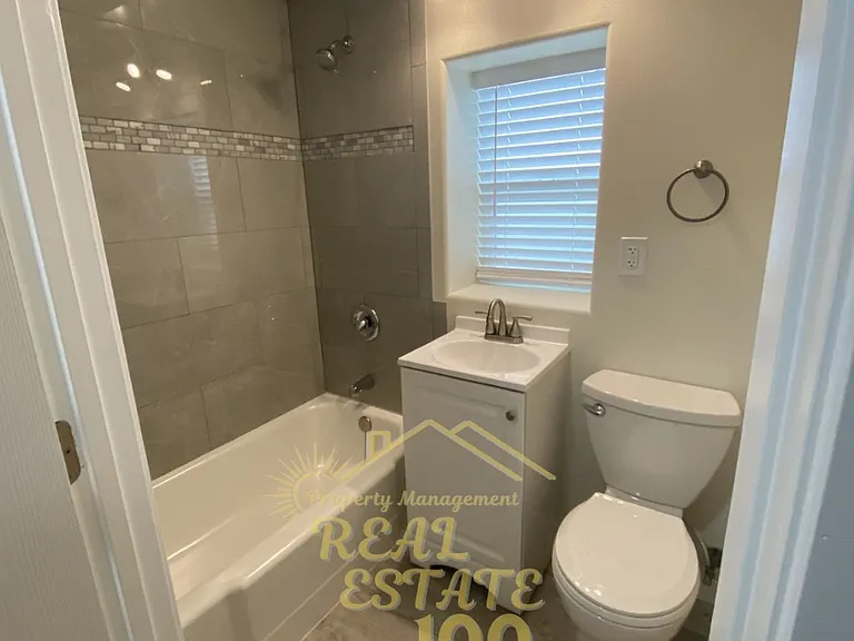 3429 NW Jetty Ave — Photo 9