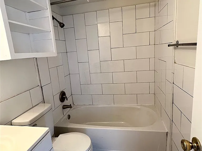 4322 Gillis St #205 — Photo 12