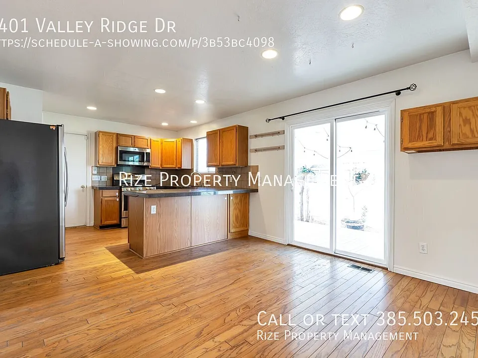 1401 E Valley Ridge Dr