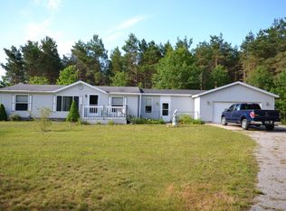 5181 Pinecrest Dr, Lewiston, MI 49756