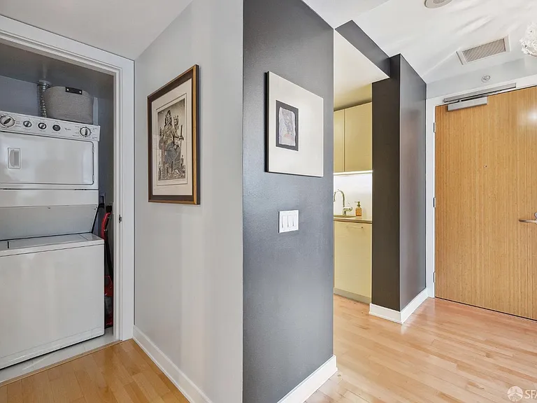 301 Mission St #10H — Photo 22