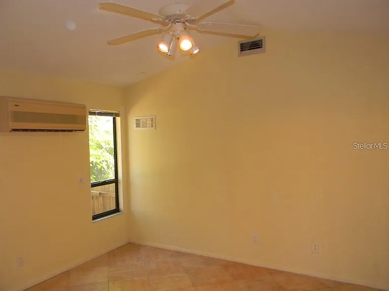 8232 Cypress Lake Dr — Photo 6