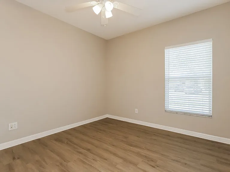 10808 Shasta Ct — Photo 13
