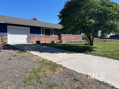 405 Live Oak Ave, Marsing, ID, 83639