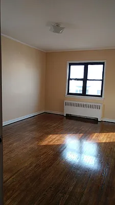 Rented by Metroline Realty | media 11